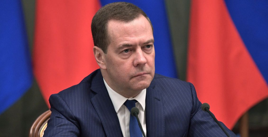 Дмитриј Медведев на официјален настан, дава изјава за можни превентивни руски удари и за односот со Западот.