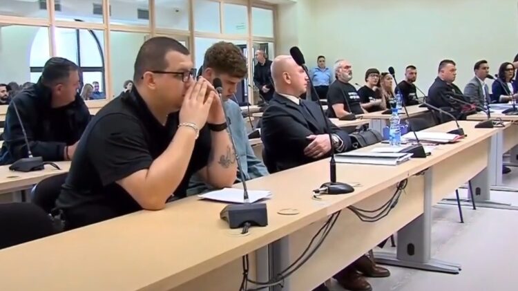 СРЦЕТО Ѝ БЕШЕ РАСПУКАНО, СИТЕ КОСКИ ИСКРШЕНИ Возачот Васил призна вина, родителите на Фросина бараат 20 години затвор за свирепото прегазување на ќерката