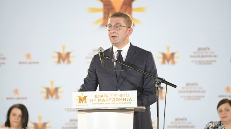 „НЕ ПОЧНАВМЕ ОД НУЛА, ТУКУ ОД МИНУС“ Мицкоски со силна порака и нови ветувања за иднината