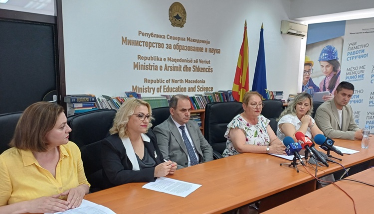 УДВОЕН БУЏЕТ ЗА НАУКА, ПОКАЧУВАЊЕ НА ПЛАТИТЕ И НАЈАВА ЗА ИЗГРАДБА НА НОВИ УЧИЛИШТА Јаневска го презентираше отчетот за првата година од мандатот