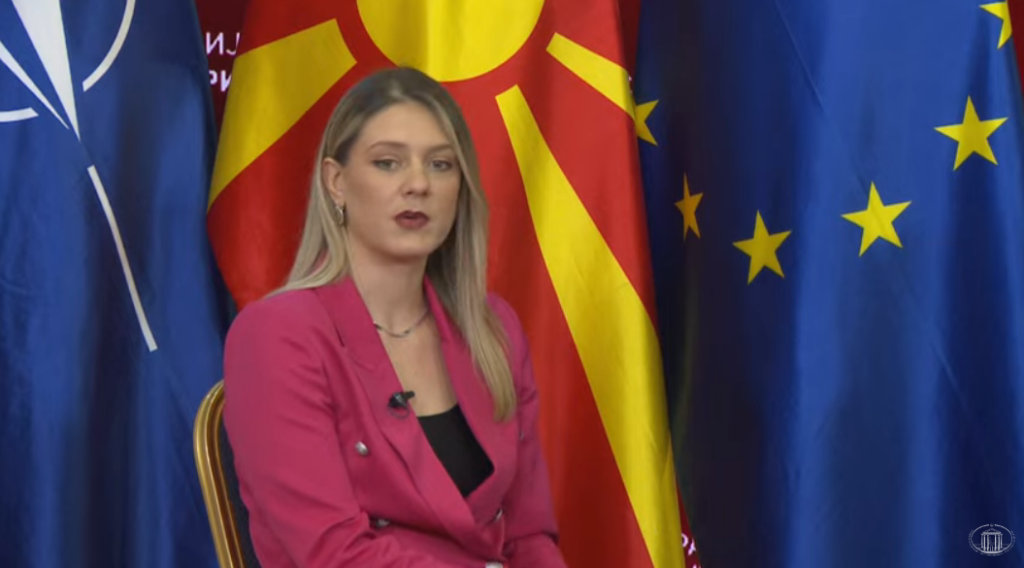  КАБИНЕТОТ НА МИЦКОСКИ Е ВО КОНТАКТ СО СЕМЕЈСТВАТА НА ЖРТВИТЕ ОД КОЧАНИ Митева вели дека премиерот веќе се сретнал со дел од нив