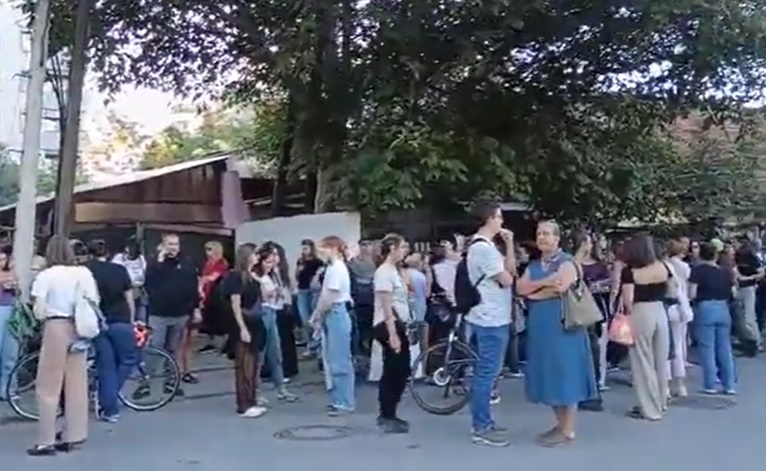 📷 „НИТУ ЕДНА ПОВЕЌЕ“ Протест против насилството врз жените – се бара институционална одговорност и санкции