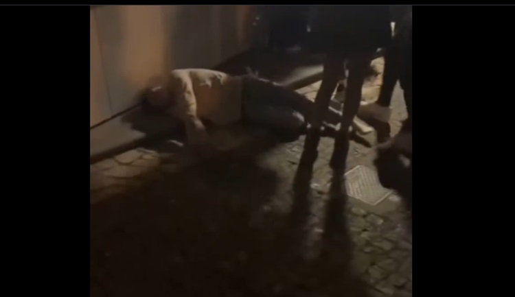 Вознемирувачлка видео-снимка од претепаниот маж во Ново Место во Словенија