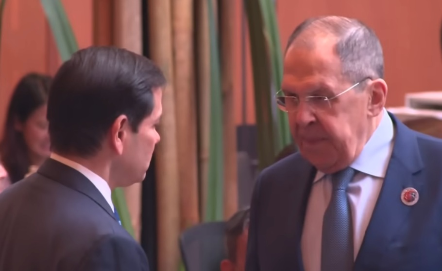 РУБИО И ЛАВРОВ ГО ПОДГОТВУВААТ ТЕРЕНОТ ЗА САМИТОТ ТРАМП-ПУТИН Русија не се согласува со прекин на огнот