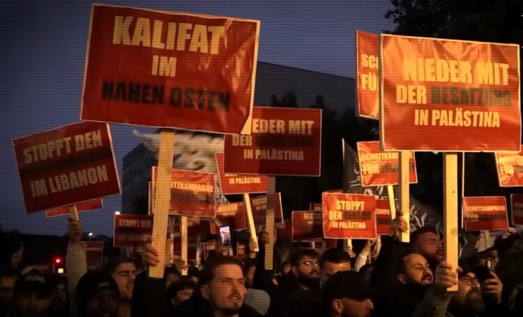 НЕ МОЖЕ ДА СЕ ПОВИКУВА НА КАЛИФАТ ВО ГЕРМАНСКОТО ОПШТЕСТВО Германија го забрани муслиманското здружение Интерактив