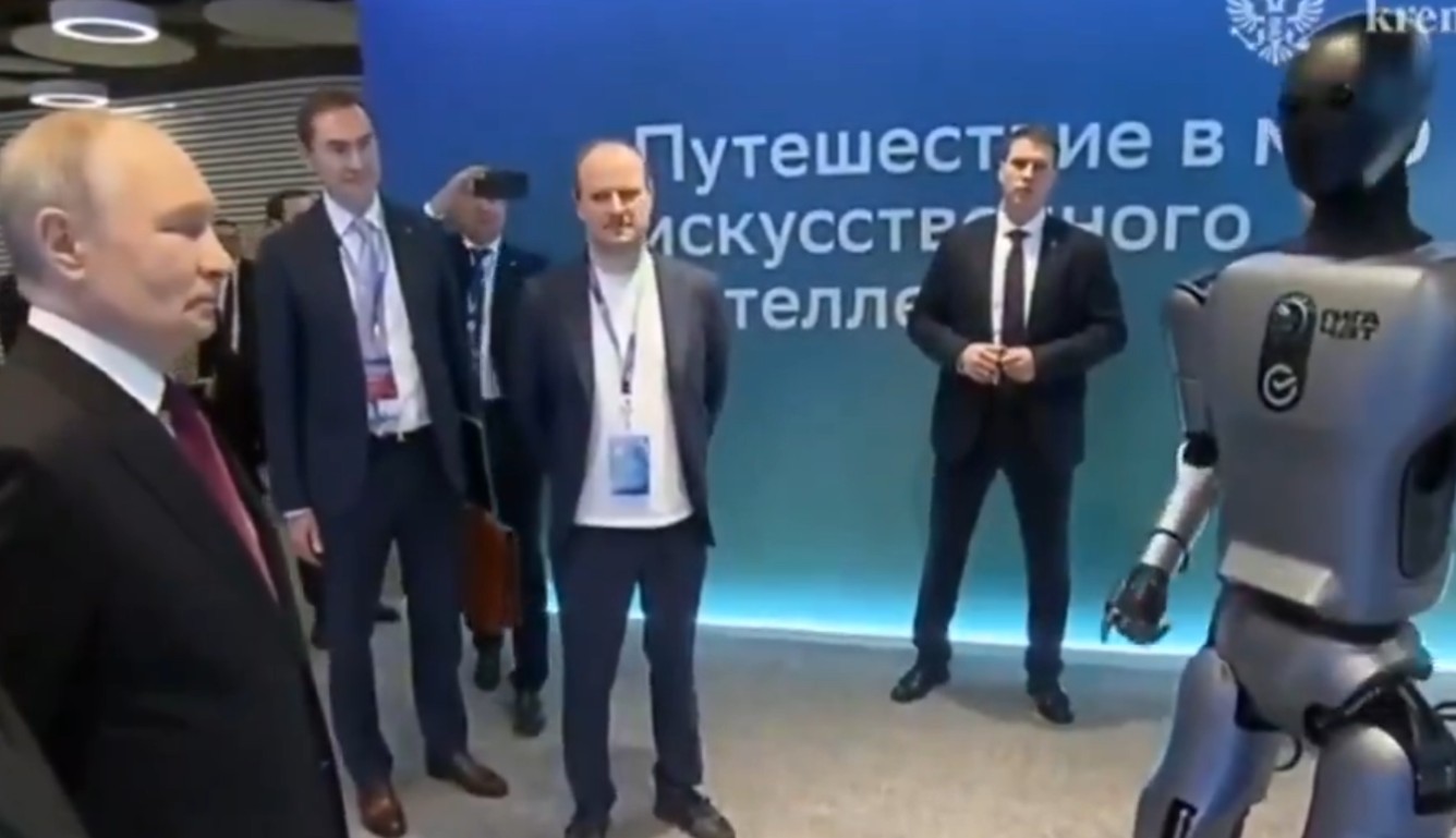 📽️ ПУТИН ЗАДОВОЛЕН ОД ТАНЦОТ НА РУСКИОТ РОБОТ Најголемата руска банка го изненади лидерот