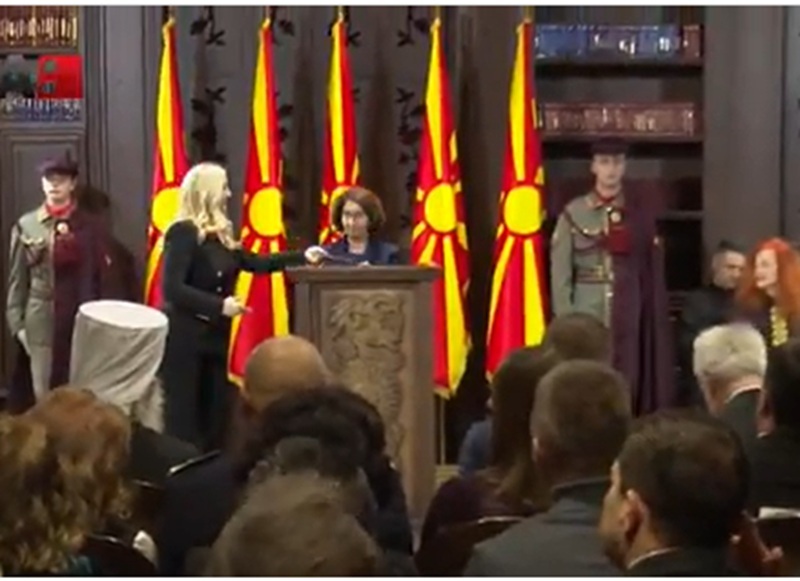 НАМ НИ Е ПОТРЕБНА ПОВИСОКА ЦЕЛ ОКОЛУ КОЈА ЌЕ СЕ СПЛОТИМЕ Сиљановска-Давкова повика да се потсетиме на Свтиклиметовата смиреност и милост