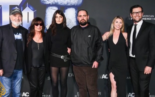 НИК РАЈНЕР БИЛ КАКО ТЕМПИРАНА БОМБА Синот-убиец започнал со испади потхранети со метамфетамин додека Роб и Мишел се заканувале дека ќе го избркаат