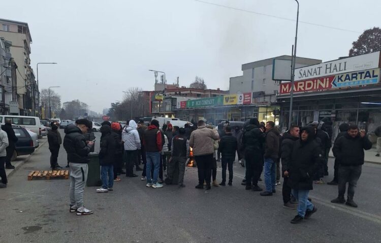 КРАДАТ СТРУЈА, ГО РАСИПАА ТРАНСФОРМАТОРОТ, ПА ПОЧНАА СО БЛОКАДИ! Екипите немаат пристап да ја поправат мрежата, предупредува Електродистрибуција