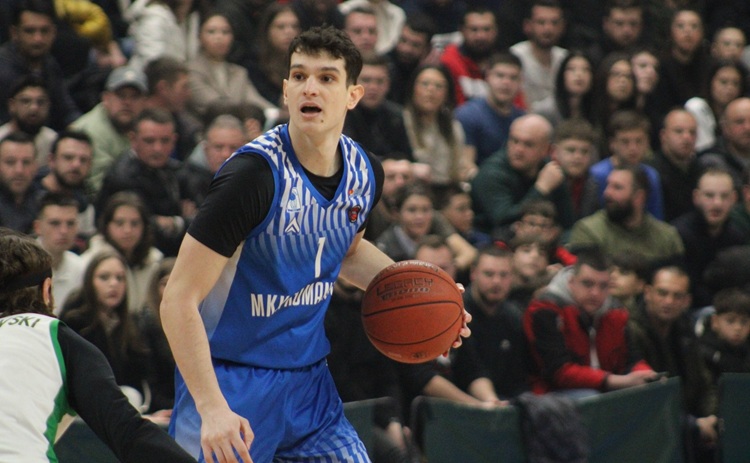 КОШАРКАРСКИ СПЕКТАКЛ ВО КУПОТ Куманово и МЗТ Скопје ќе се судрат за титулата