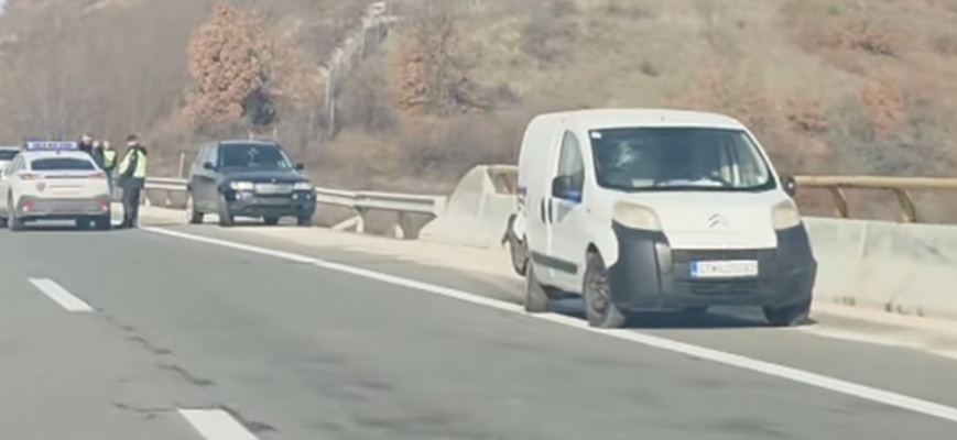 📽️ ХАОС НА АВТОПАТОТ ШТИП–МИЛАДИНОВЦИ Се судрија пет возила, сообраќајот забавен