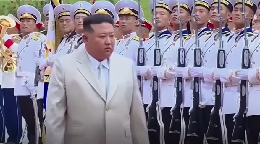 СЕВЕРНА КОРЕЈА ЌЕ ГИ ЗАЈАКНЕ ВРСКИТЕ СО КИНА Ким Џонг-ун посакува пријателство во согласност со новата ера