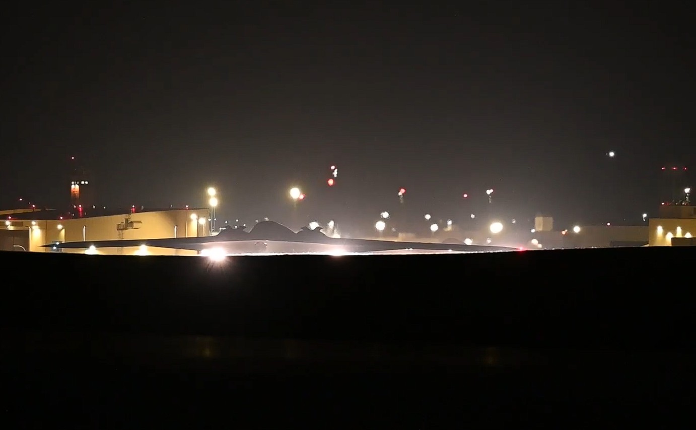 📽️НЕВИДЛИВИТЕ БОМБАРДЕРИ НА САД ПОЛЕТАА КОН ИРАН „Не само елиминација, туку спречување обнова“