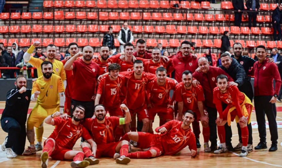 МАКЕДОНСКИТЕ ФУТСАЛЦИ ГАЗАТ НА ПОЧЕТОК Бугарија падна со 4-1 во Литванија