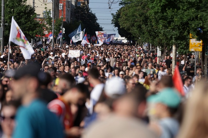 🎥 ЕДЕН ОД НАЈГОЛЕМИТЕ СОБИРИ ВО СРБИЈА Студентите во блокада побараа предвремени избори