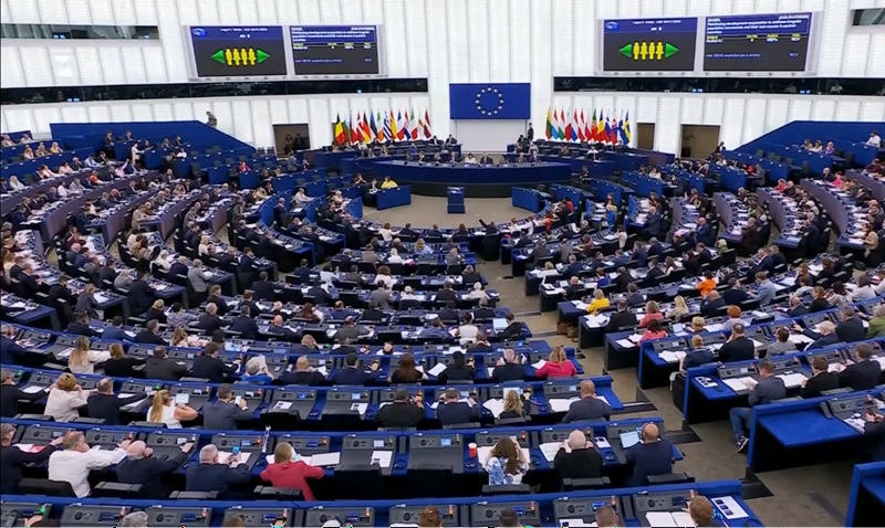 И ПОФАЛБИ И КРИТИКИ ВО ИЗВЕШТАЈОТ НА ЕВРОПСКИОТ ПАРЛАМЕНТ Македонија останува јасно препознаена како европска држава, посветена на реформите