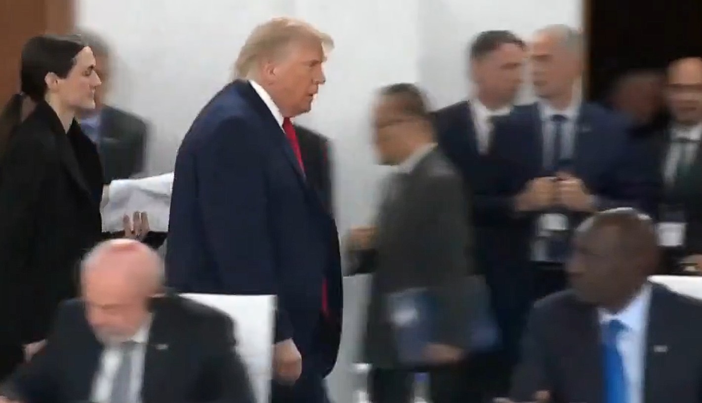 📽️ ЈАС СУМ ШЕФОТ Трамп се оправда за доцнењето од цел час на Г7