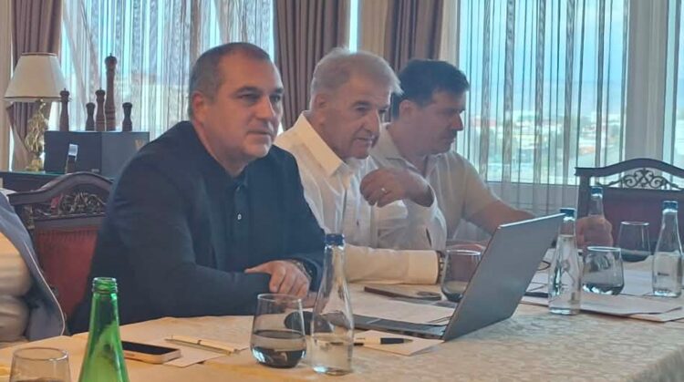 ЌУРКЧИЕВ ГО ОБВИНИ СДСМ ЗА ФАЛСИФИКАТ И НАЈАВИ КРИВИЧНА ПРИЈАВА Не бил овластено лице во фирма која доби милионски тендер